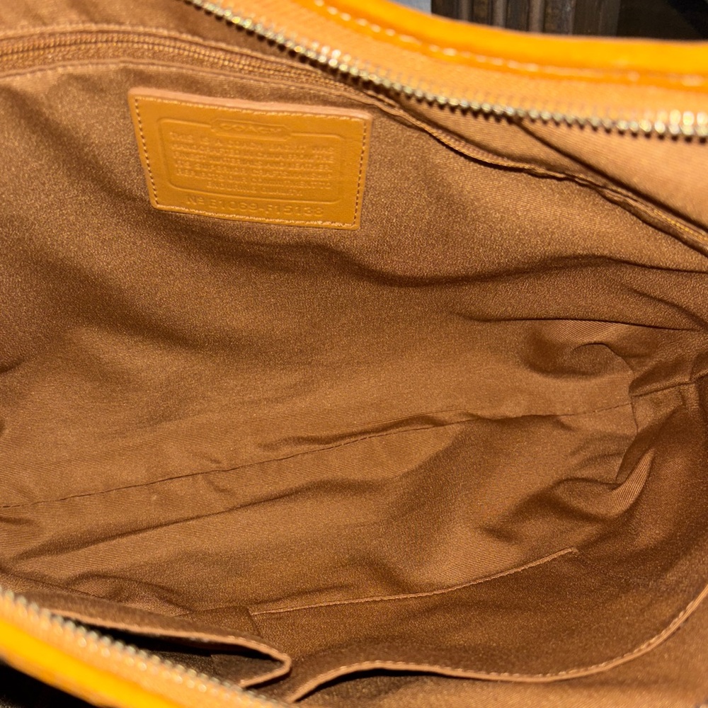 Coach 2010 collection Cream and Brown Shoulder Bag with Green Accent - Picture 7 of 12